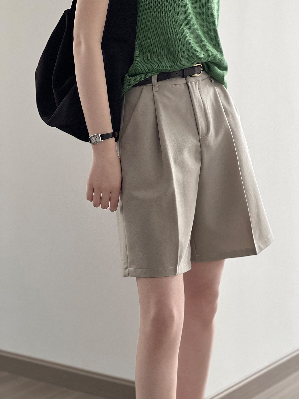 [Korean Style] Solid Color Pleated Dress-up Bermuda Shorts