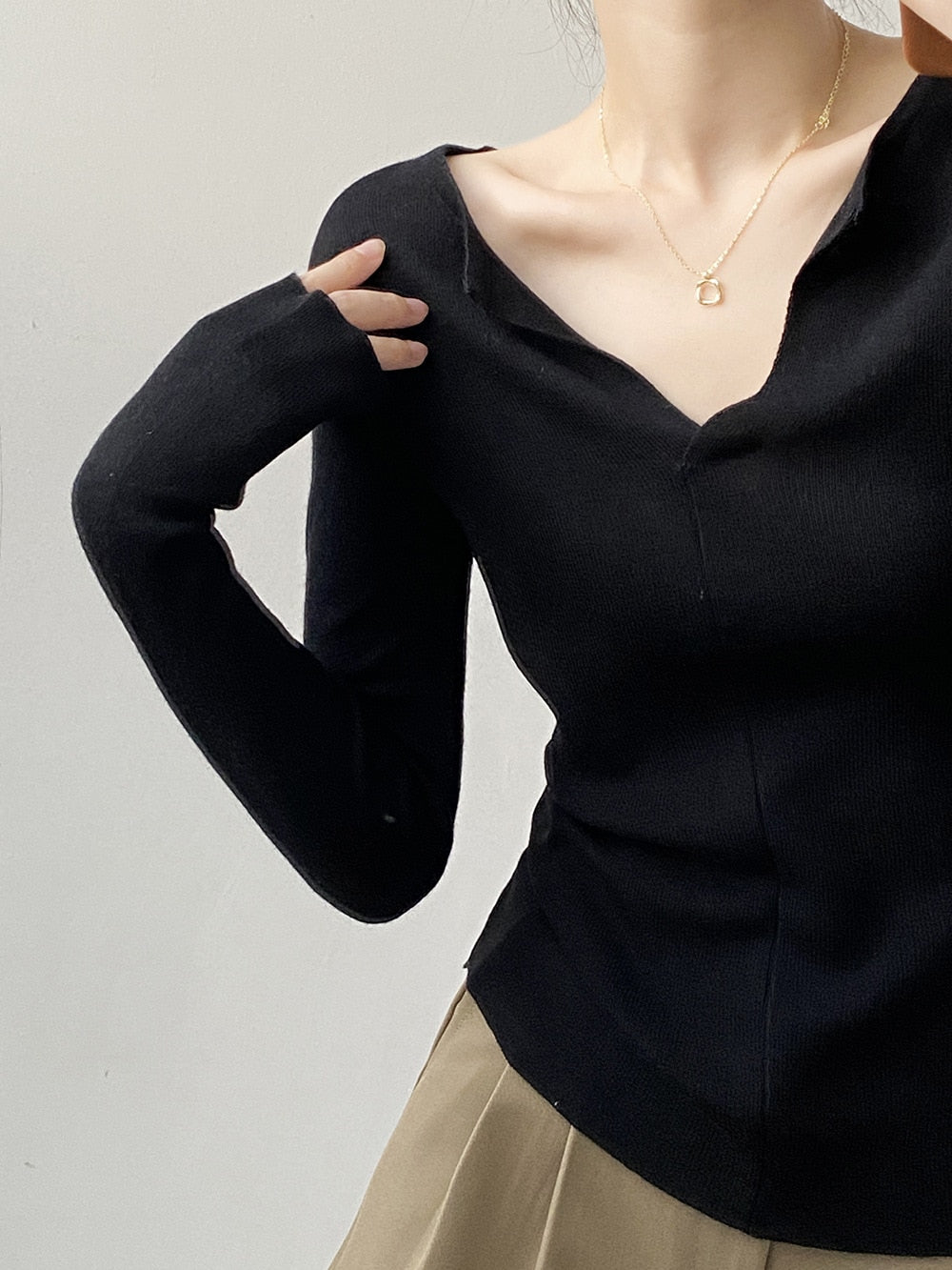 [Korean Style] Solid V-Neck Slim Fit Fine Knit Tops