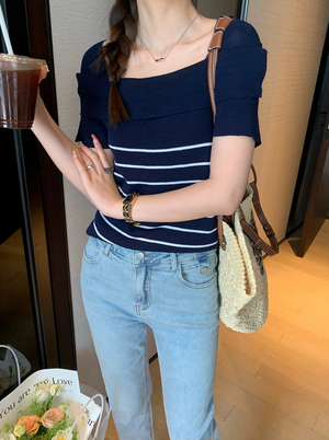 [Korean Style] High Waist Light Washed Straight Crop Jeans