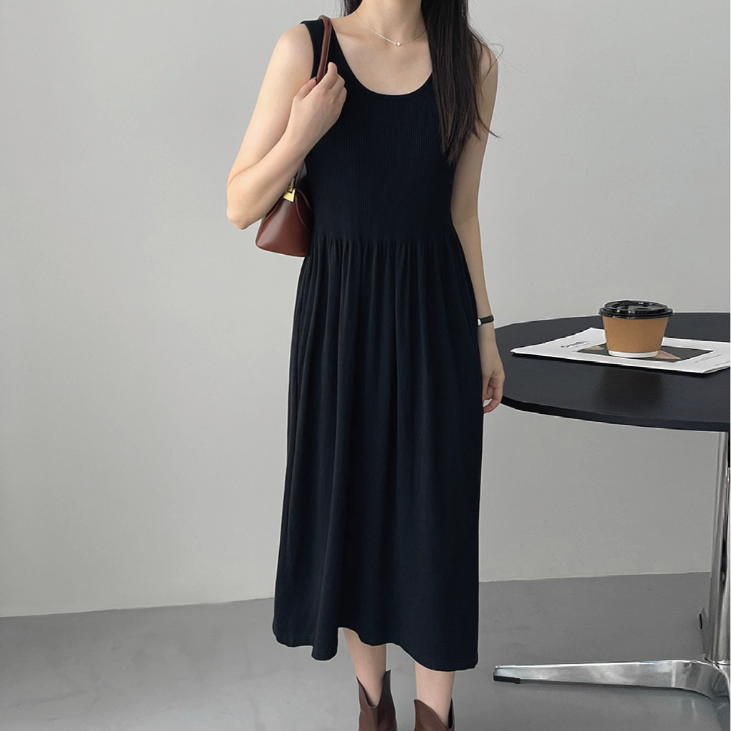 [Korean Style]  U-Neck Solid Color Elastic Midi Knit Dress