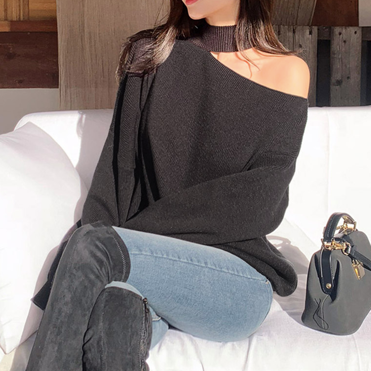 [Korean Style] Ginna Cut-Off Shoulder Turtleneck  Sweater