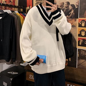 [Korean Style] Black/White Woolen V-Neck Sweaters