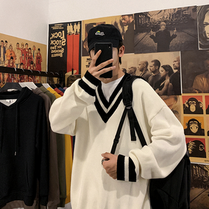 [Korean Style] Black/White Woolen V-Neck Sweaters