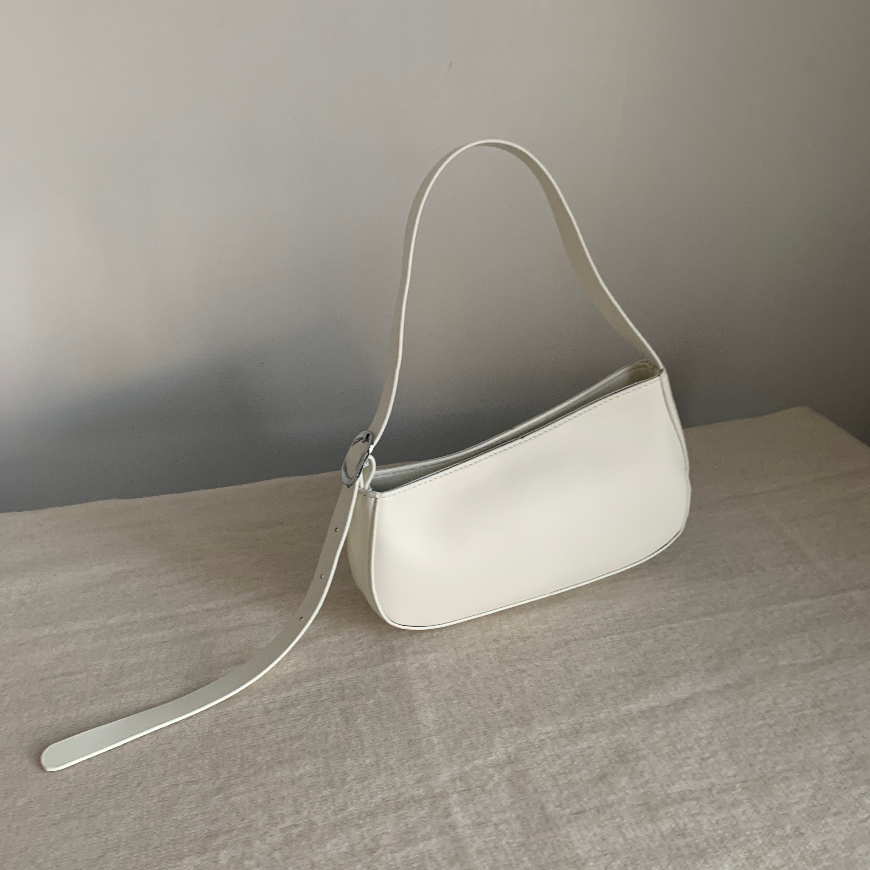 [Korean Style] Asmie asymmetric Baguette Bag