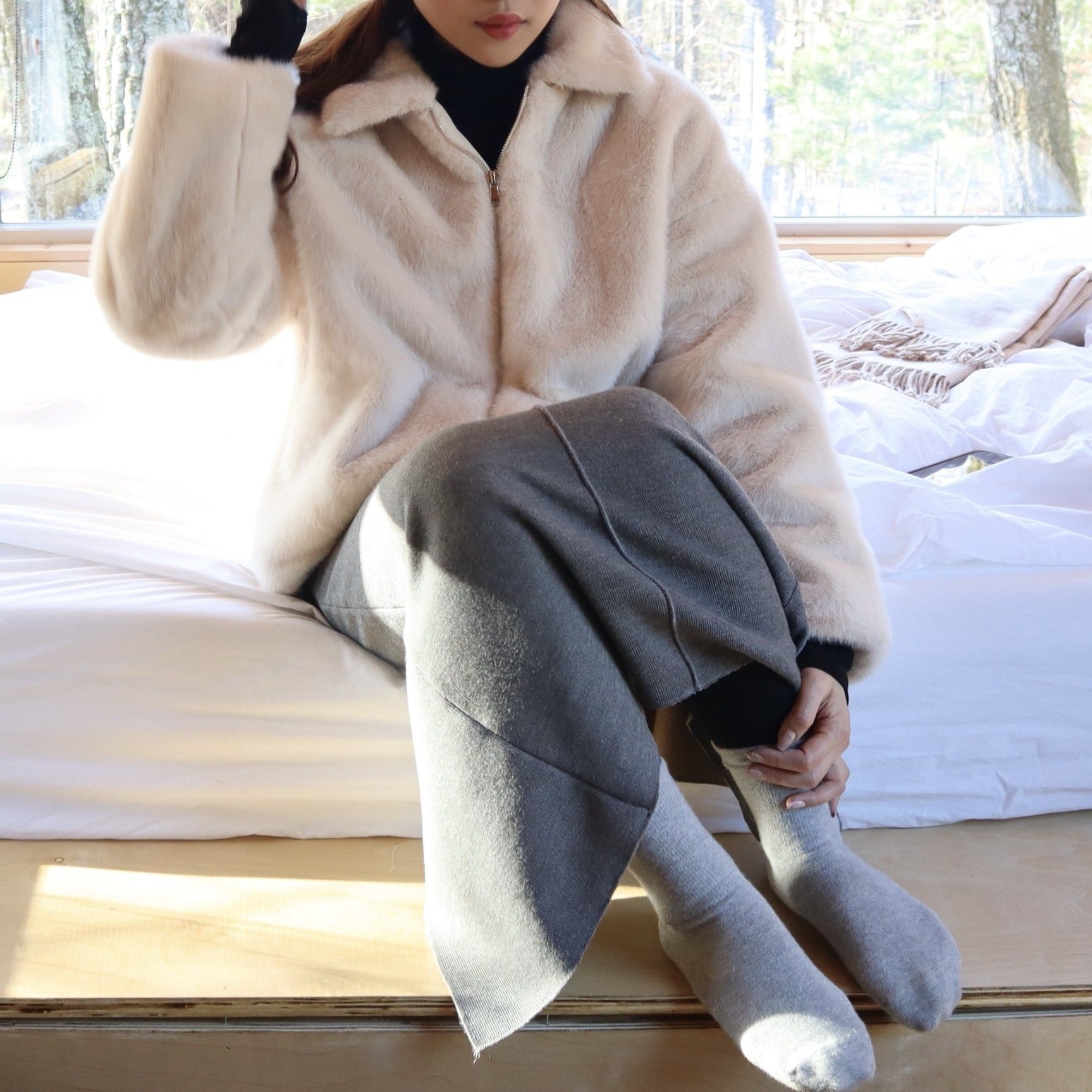 [Korean Style] Liesea 3 colors Cropped Faux Fur Coat