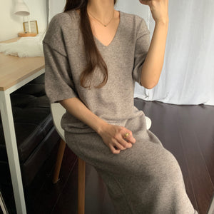 [Korean Style] Minimalistic V-neck Solid Color Short Sleeve Knit Dress