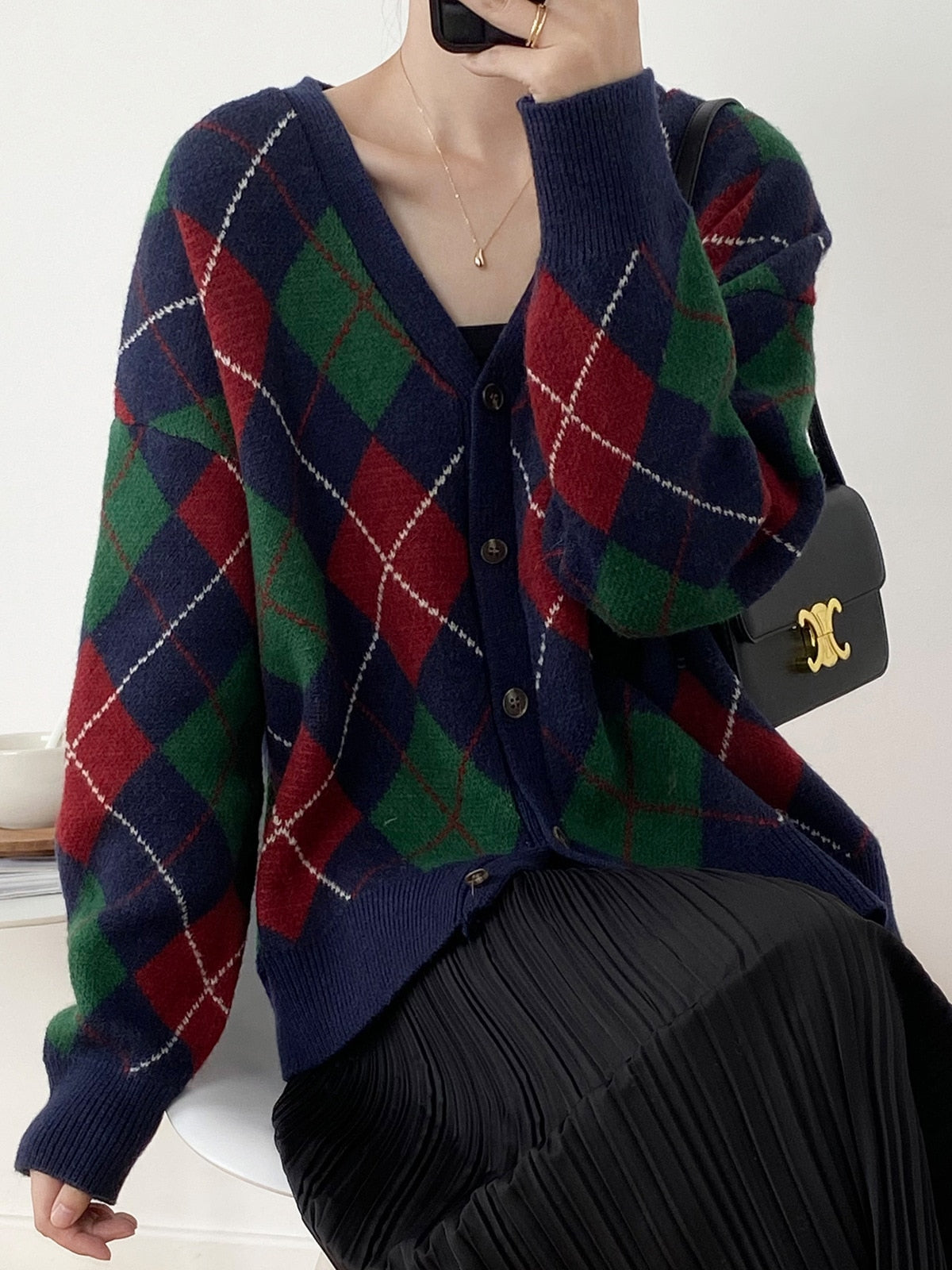 [Korean Style] 3 Color Vintage Argyle V-neck Knit Cardigan