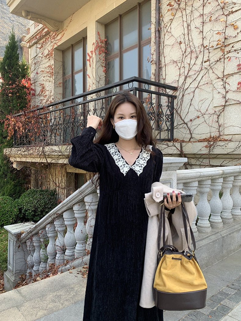 [Korean Style] Vintage Style V-neck Lace Velvet Black Midi Dress