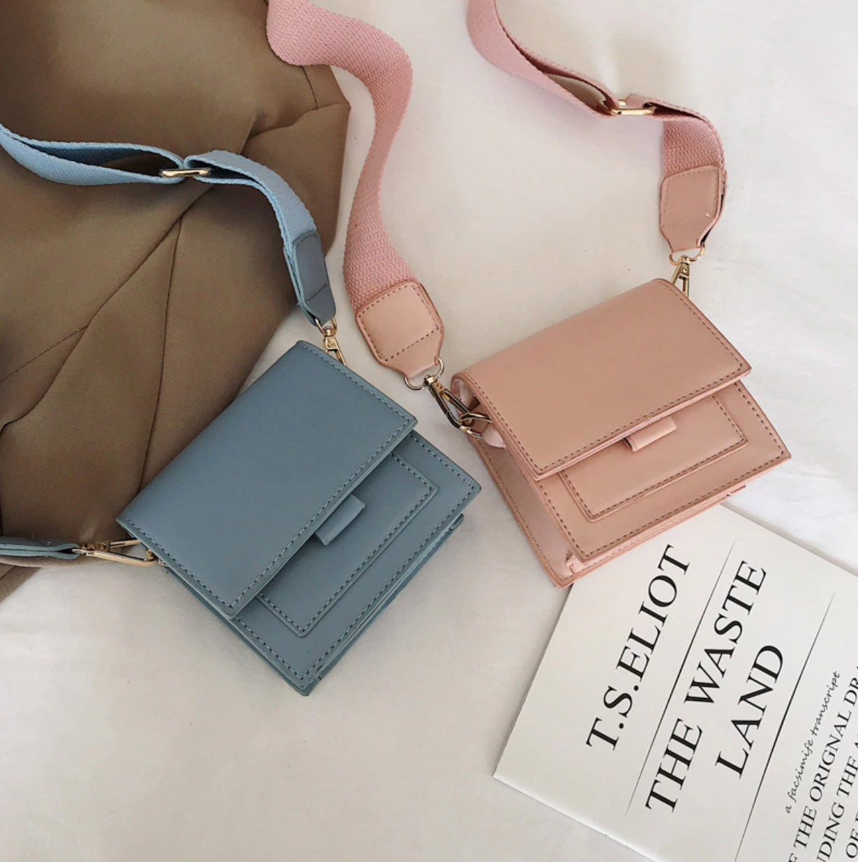 [Korean Style] Zoy Solid Color Mini Flap Bag