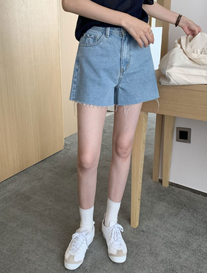 [Korean Style] High Quality High Waist Frayed Denim Shorts