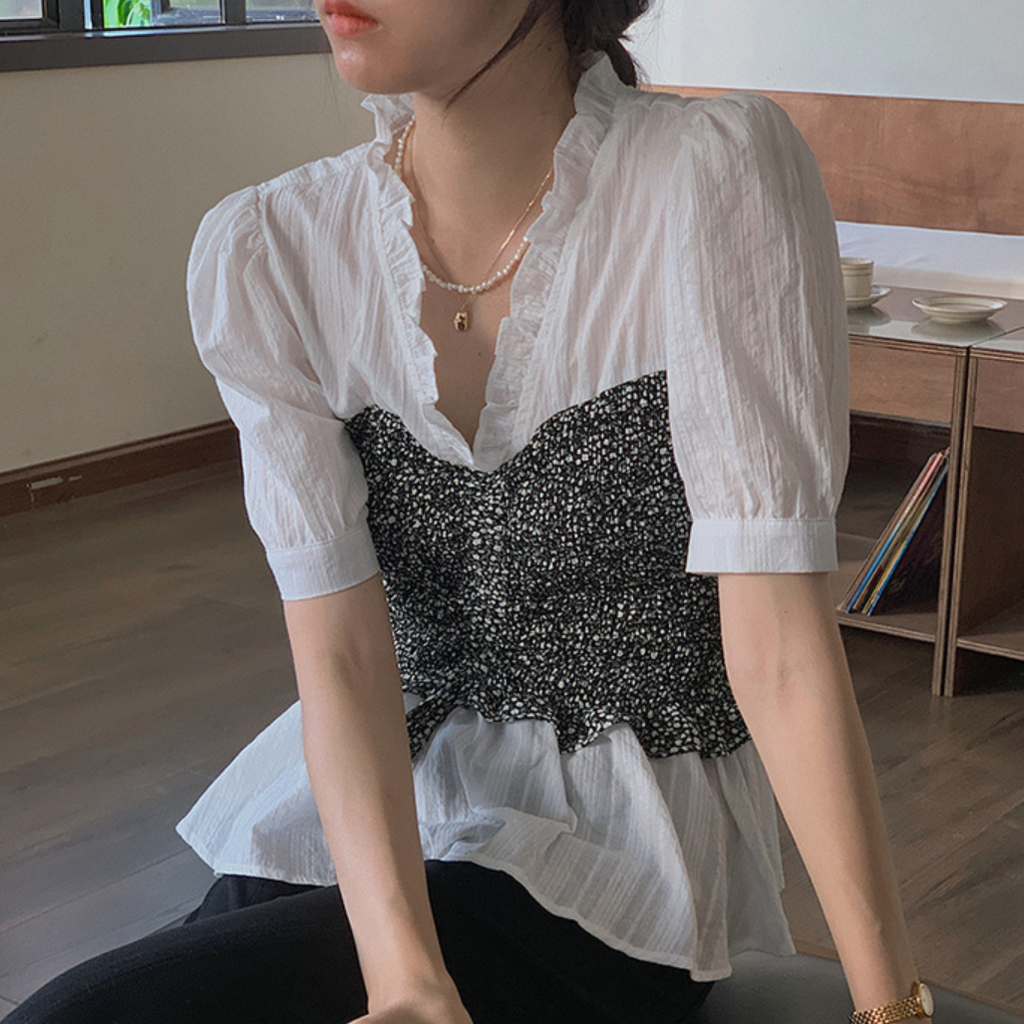 [Korean Style] Stripe Textured V Neck Corset Effect Short Sleeve Ruffle Blouse