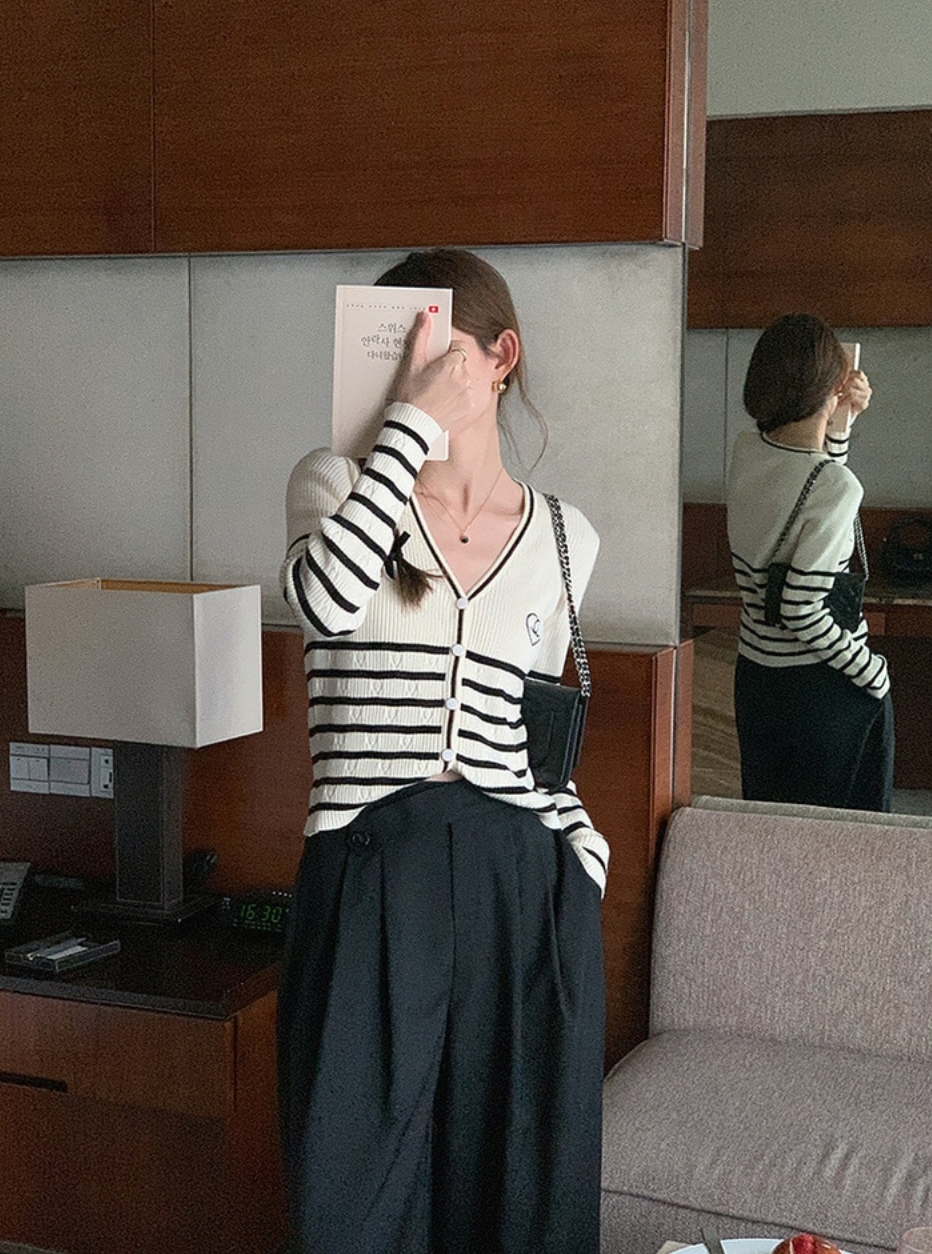 [Korean Style] V-neck Striped Fine Knit Top Cardigan