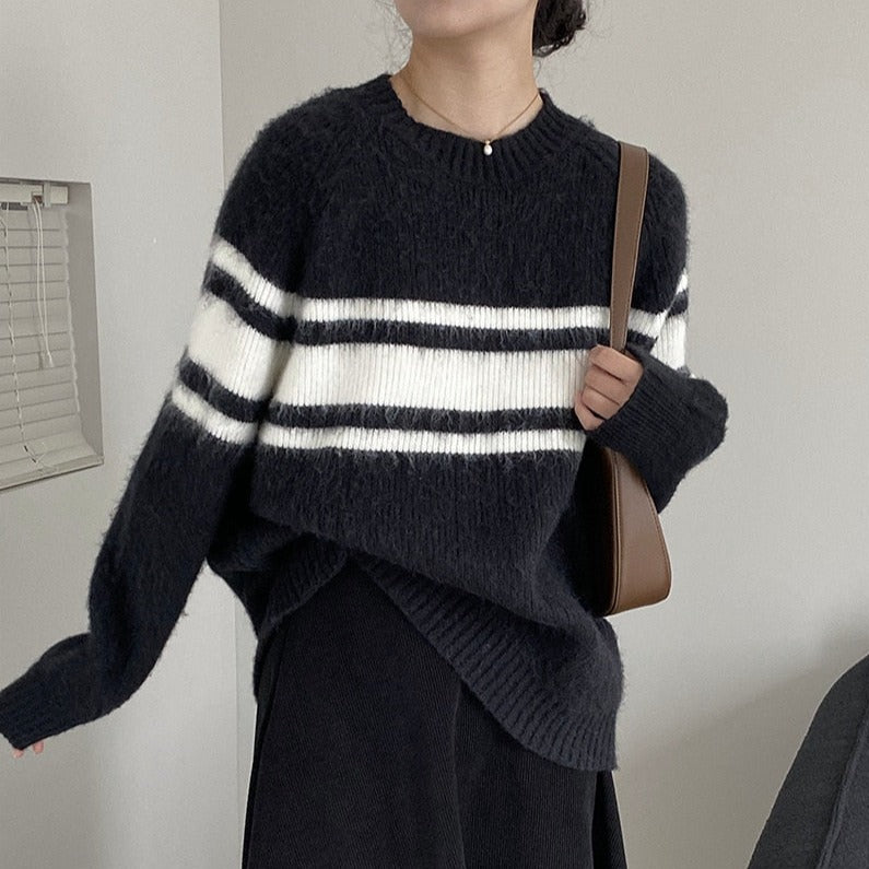 [Korean Style] Round Neck White Stripe Black Pullover Sweater