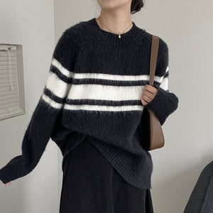 [Korean Style] Round Neck White Stripe Black Pullover Sweater