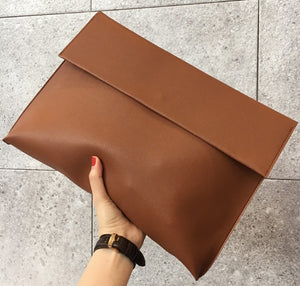 [Korean Style] Phio Minimalistic Faux Leather Envelope Clutch