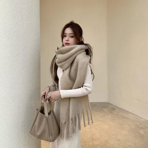 [Korean Style] Acie Chunky Fringed scarf