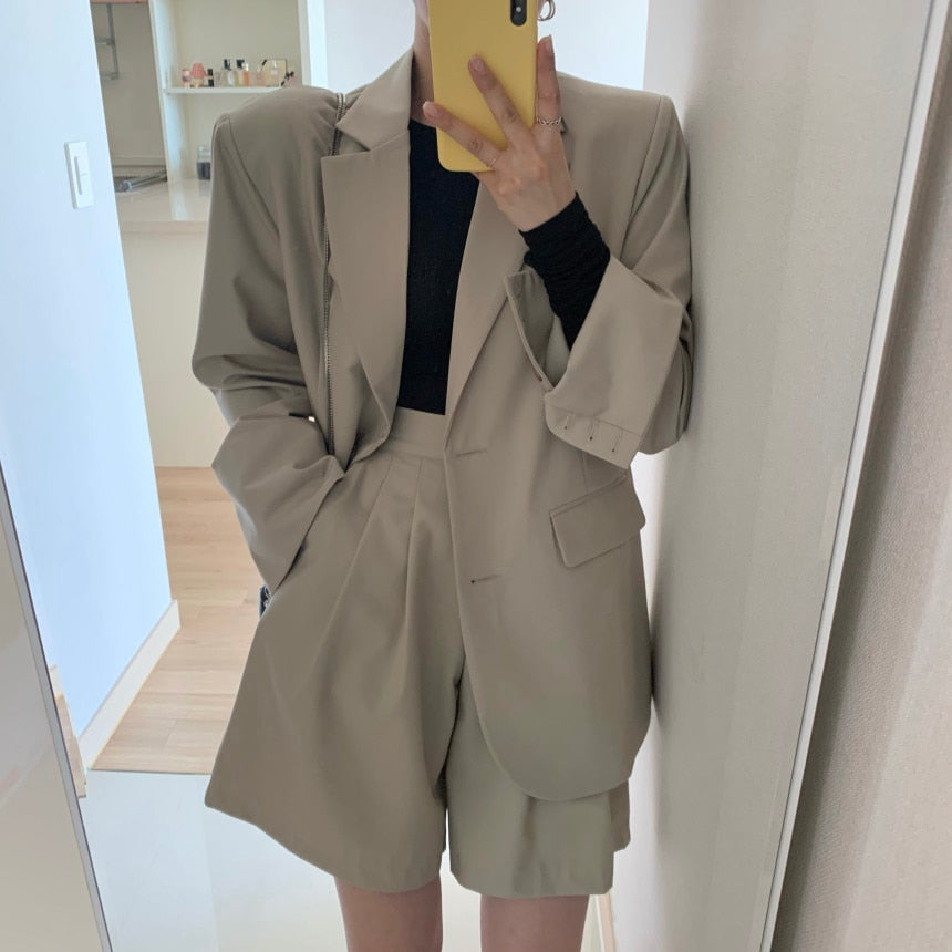 [Korean Style] Loose Fit Solid Color Blazer w/ Matchy Shorts 2 pc Suit Set