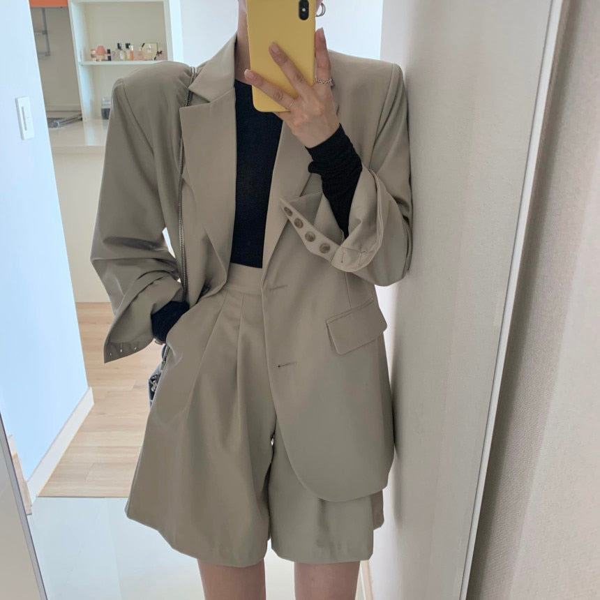 [Korean Style] Loose Fit Solid Color Blazer w/ Matchy Shorts 2 pc Suit Set