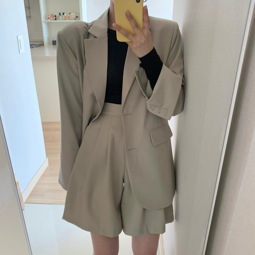 [Korean Style] Loose Fit Solid Color Blazer w/ Matchy Shorts 2 pc Suit Set