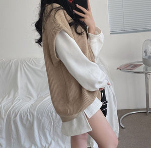 [Korean Style] Oversized V-neckline Knit Vest White Puff Sleeve Cotton T-shirt