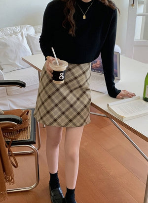 [Korean Style] Chestnut A line Plaid Mini Skirt