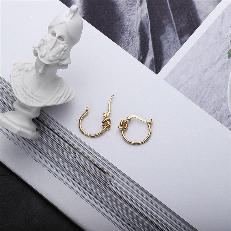 [Korean Style] Levoo 925 Sterling Silver Knotted Hoop Earring