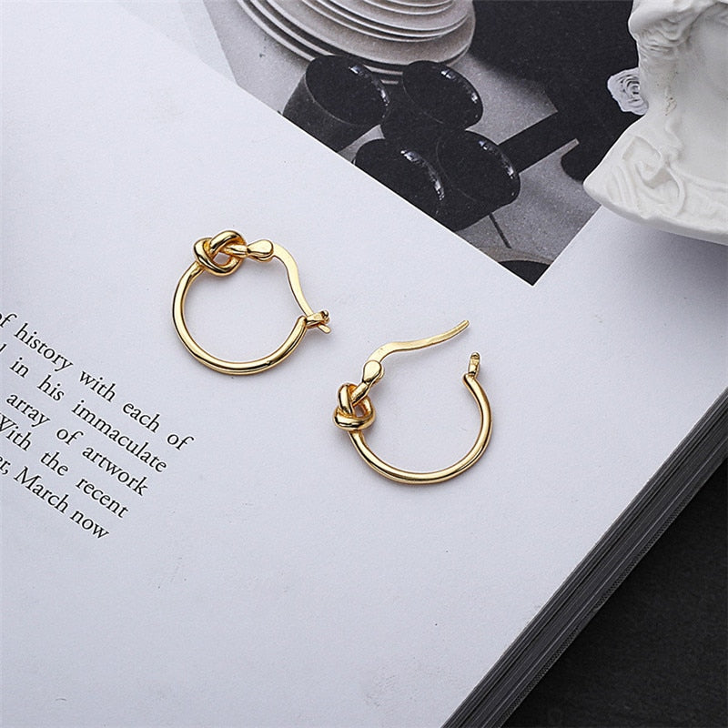 [Korean Style] Levoo 925 Sterling Silver Knotted Hoop Earring